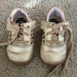 Livie & Luca Gold and Leopard Print Toddler Girl Shoes Size 4